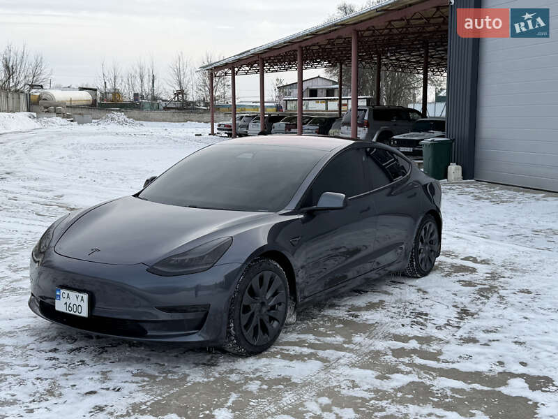 Седан Tesla Model 3 2018 в Золотоноші