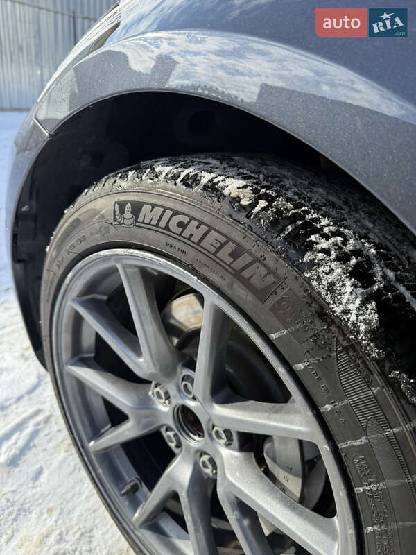 Седан Tesla Model 3 2021 в Луцьку