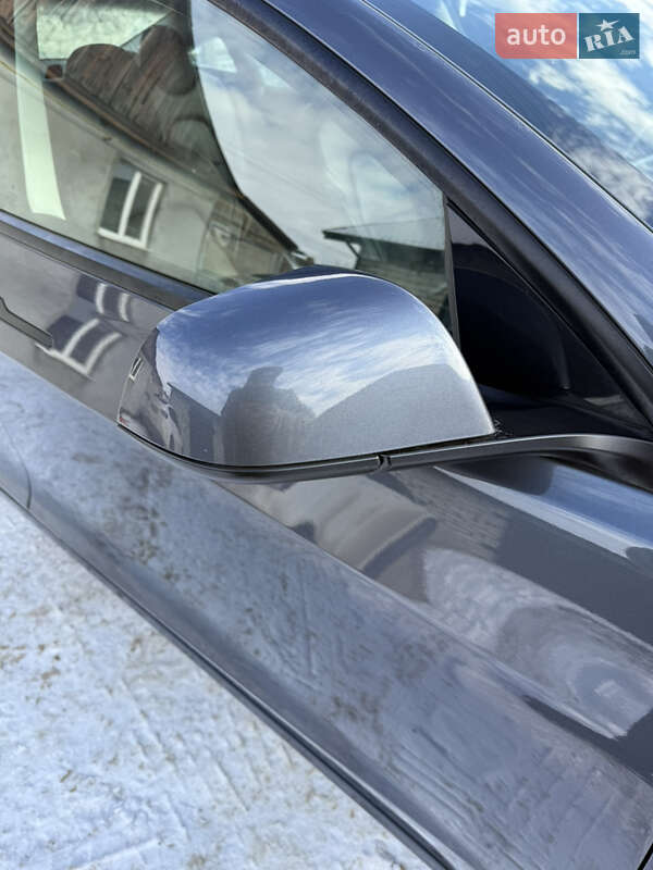 Седан Tesla Model 3 2021 в Луцьку