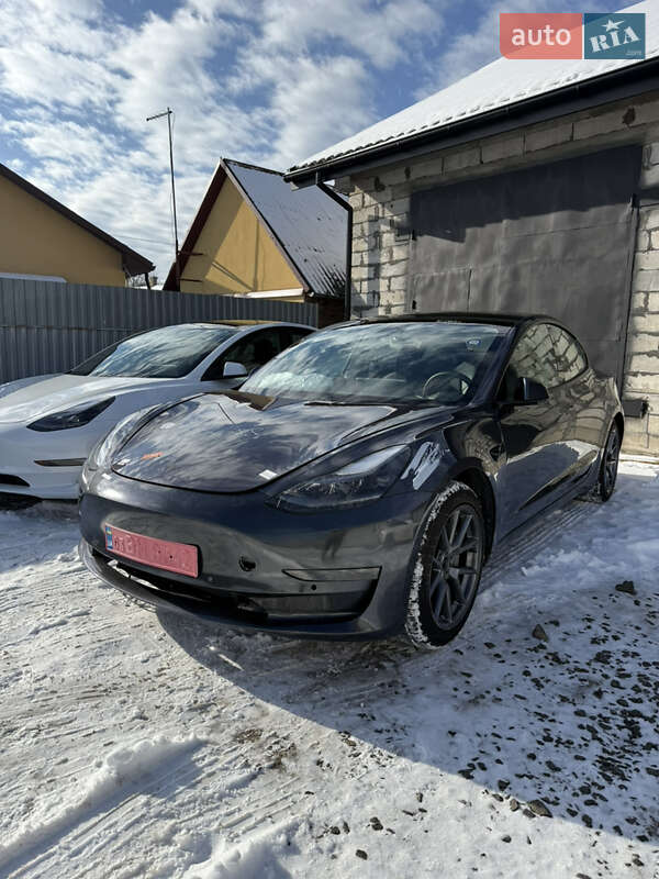 Седан Tesla Model 3 2021 в Луцьку