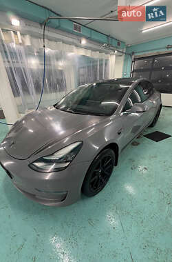 Седан Tesla Model 3 2018 в Киеве
