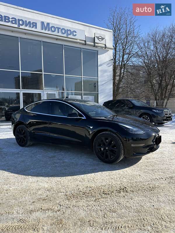 Седан Tesla Model 3 2020 в Харькове