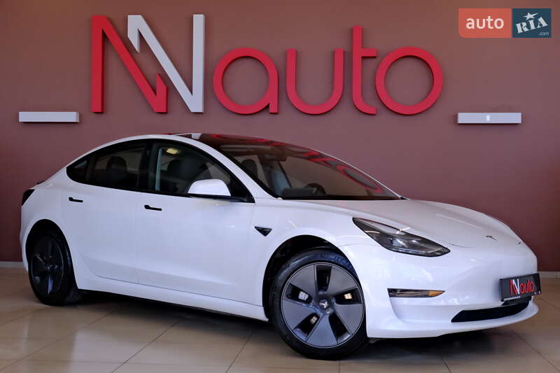 Седан Tesla Model 3 2022 в Одессе