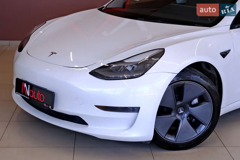 Седан Tesla Model 3 2022 в Одессе
