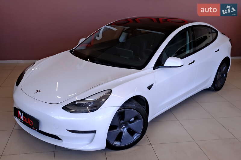 Седан Tesla Model 3 2022 в Одессе