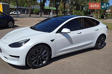 Седан Tesla Model 3 2020 в Кривому Розі