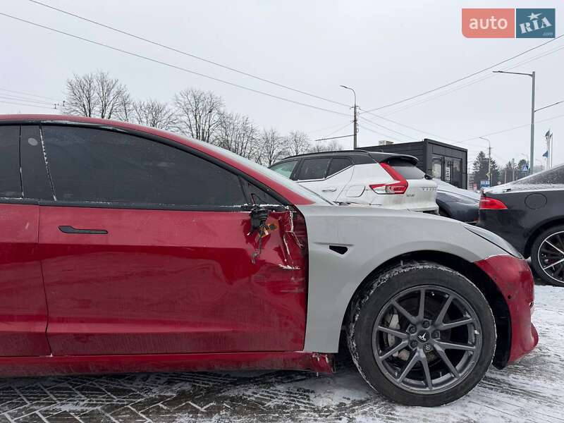 Седан Tesla Model 3 2019 в Луцке