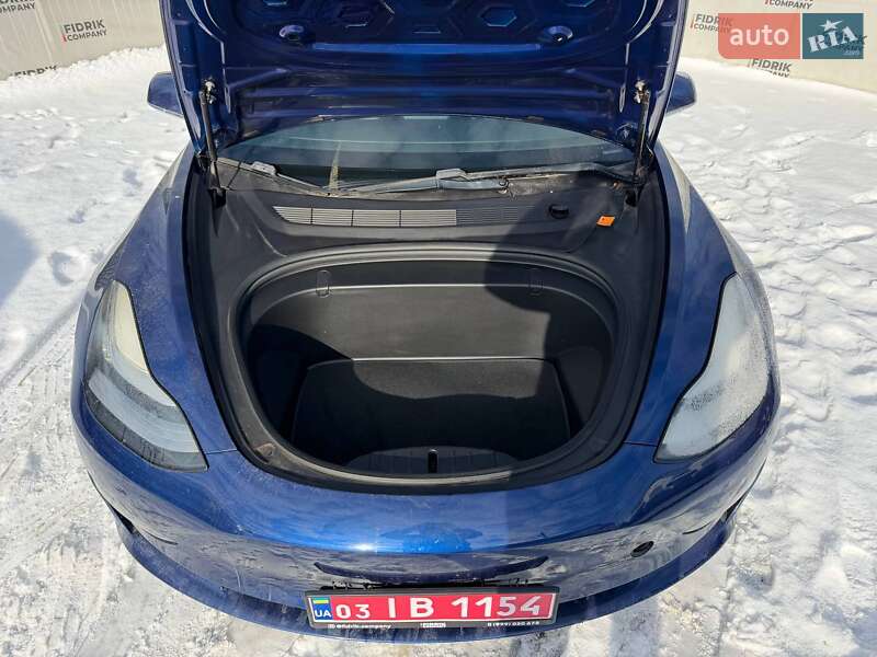 Седан Tesla Model 3 2018 в Луцьку