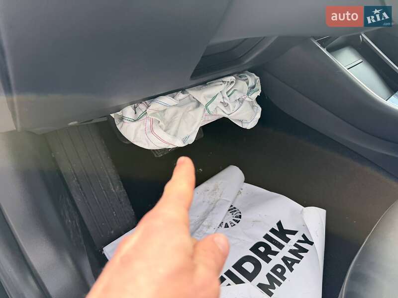 Седан Tesla Model 3 2019 в Луцке фото 12 Седан Tesla Model 3 2019 в Луцке