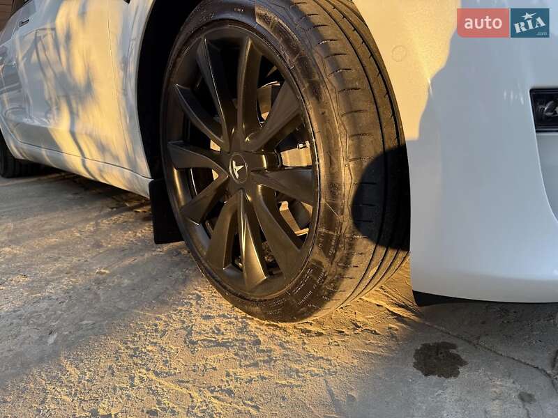 Седан Tesla Model 3 2020 в Ковелі фото 4 Седан Tesla Model 3 2020 в Ковелі