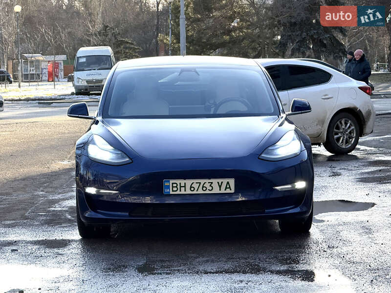 2018 Tesla Model 3, VIN 5YJ3E1EB5JF147481:plate — фото 1 (autoria)