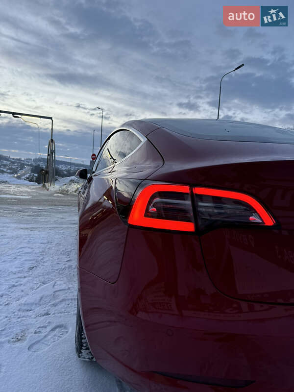 Седан Tesla Model 3 2019 в Тернополе фото 5 Седан Tesla Model 3 2019 в Тернополе