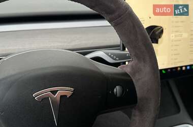 Седан Tesla Model 3 2022 в Киеве