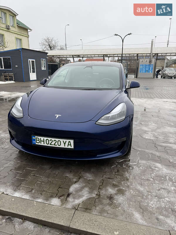 Tesla Model 3 2023