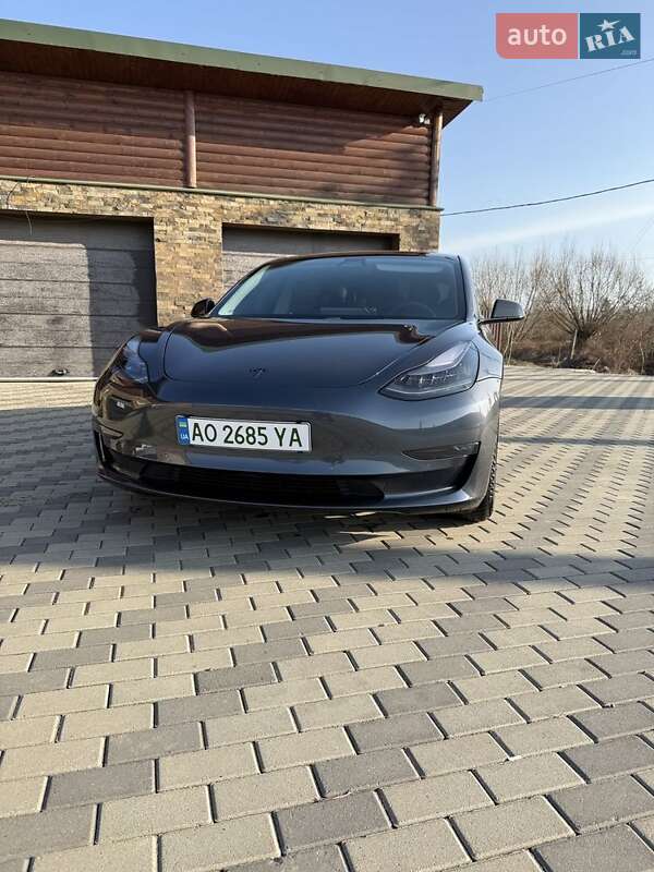 Седан Tesla Model 3 2018 в Виноградове