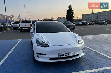 Седан Tesla Model 3 2019 в Виннице