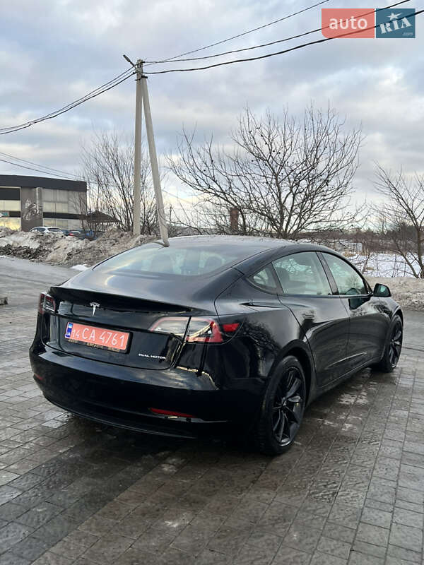 Седан Tesla Model 3 2022 в Львові