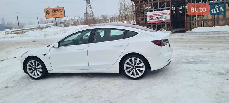 Седан Tesla Model 3 2017 в Нововолынске фото 16 Седан Tesla Model 3 2017 в Нововолынске
