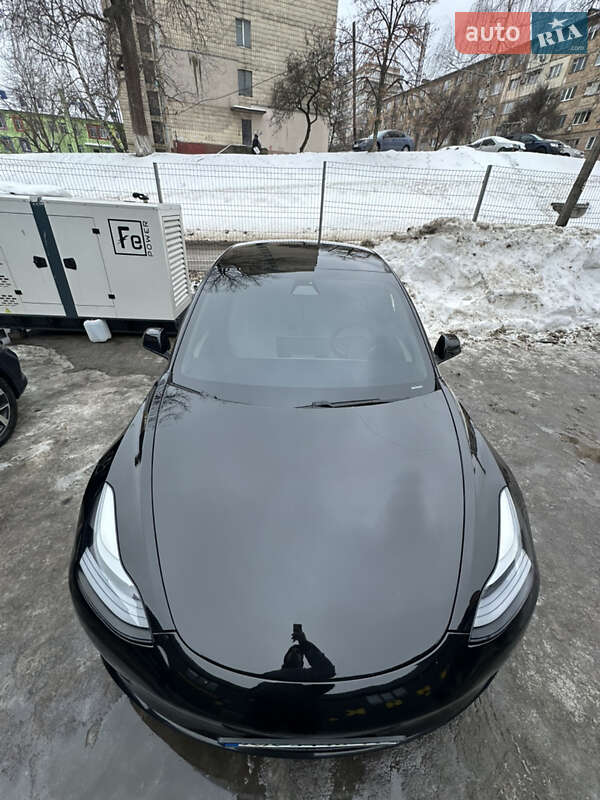 Седан Tesla Model 3 2021 в Киеве фото 3 Седан Tesla Model 3 2021 в Киеве