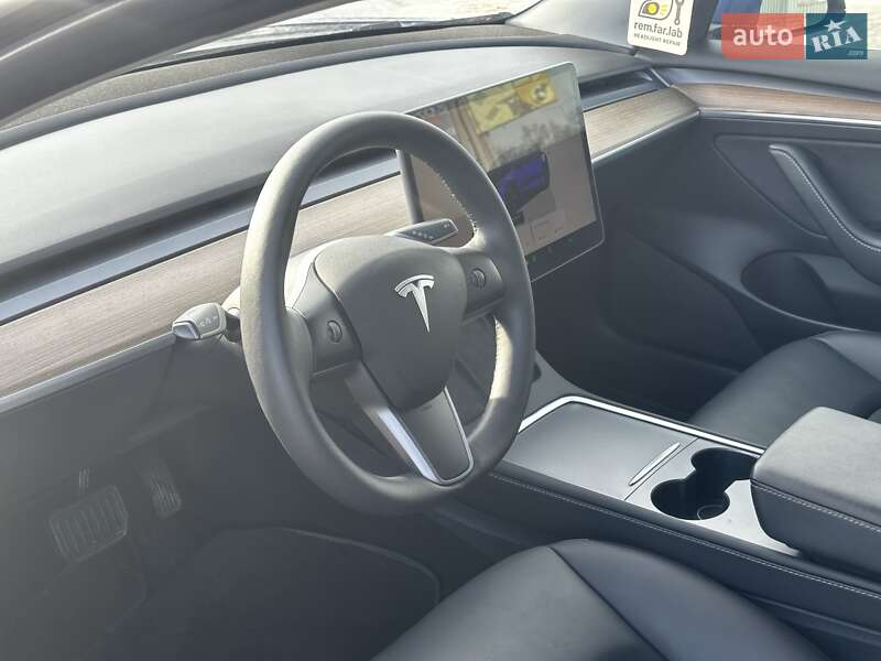 Седан Tesla Model 3 2022 в Львові фото 18 Седан Tesla Model 3 2022 в Львові
