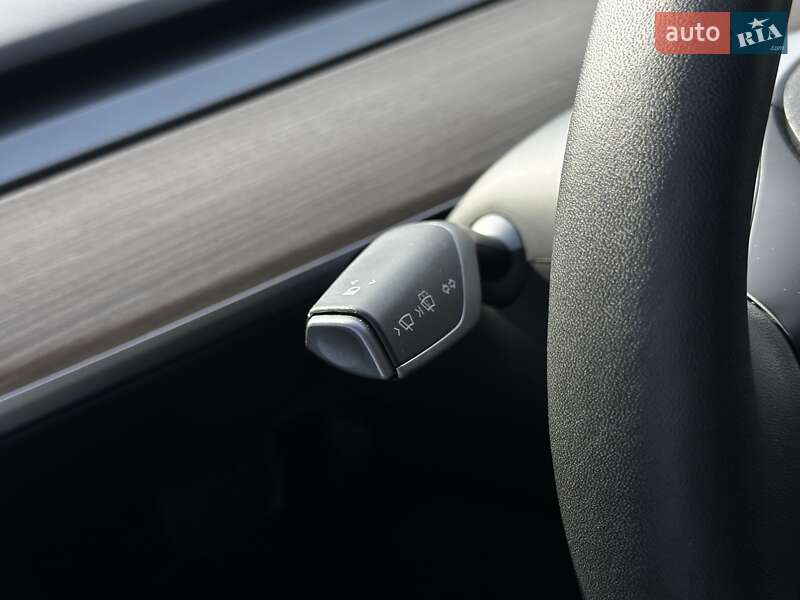 Седан Tesla Model 3 2022 в Львові фото 21 Седан Tesla Model 3 2022 в Львові