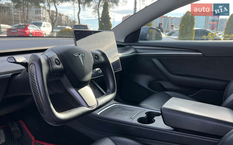 Седан Tesla Model 3 2022 в Львове