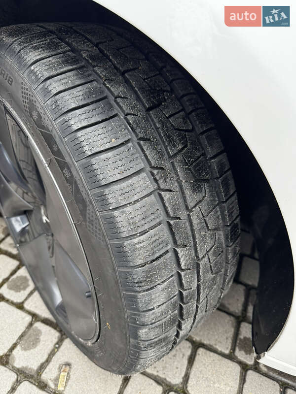 Седан Tesla Model 3 2019 в Одессе