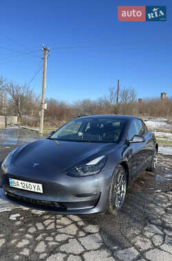 Седан Tesla Model 3 2023 в Благовещенском