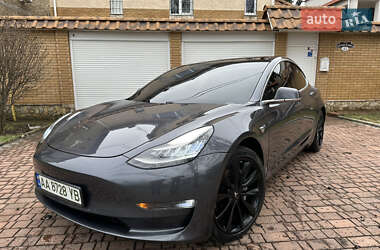 Седан Tesla Model 3 2019 в Одесі