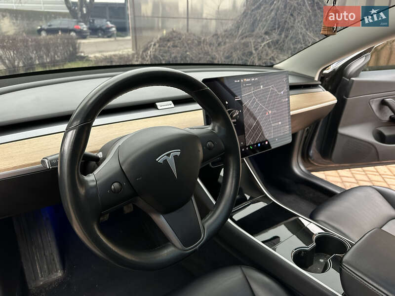 Седан Tesla Model 3 2019 в Одесі фото 19 Седан Tesla Model 3 2019 в Одесі