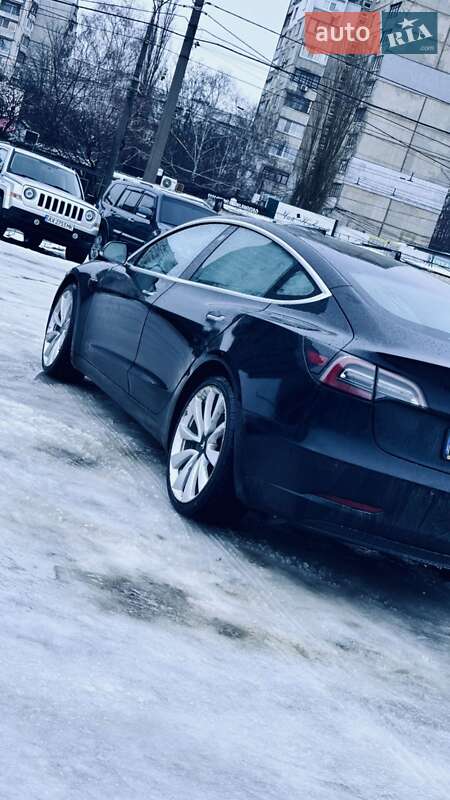 Седан Tesla Model 3 2018 в Харкові