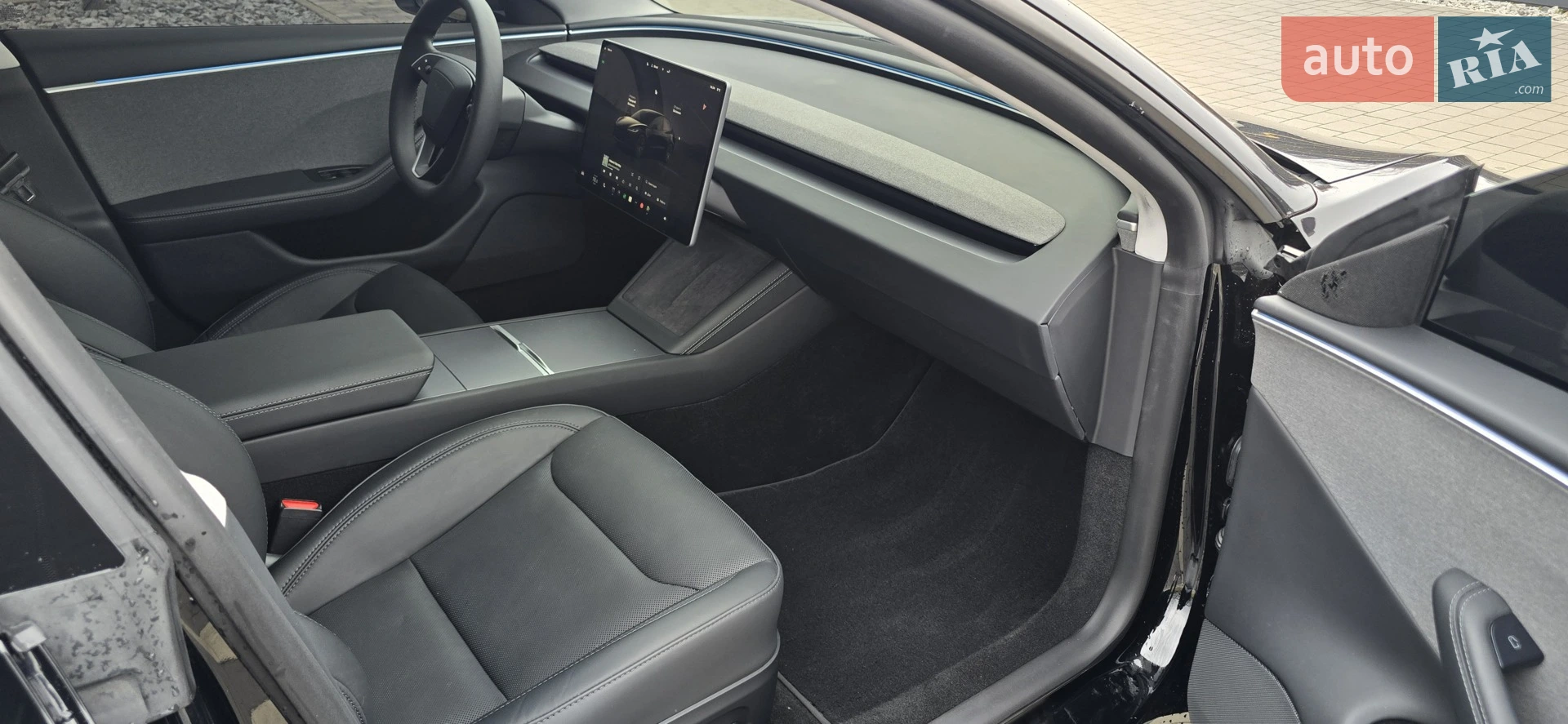 2025 Tesla Model 3 - мініатюра 15