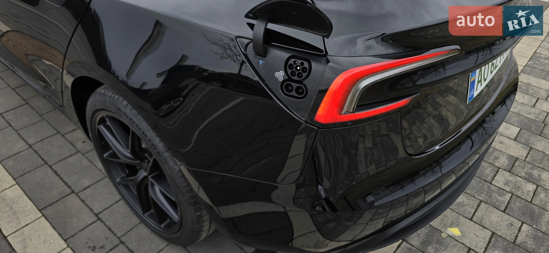2025 Tesla Model 3 - мініатюра 6