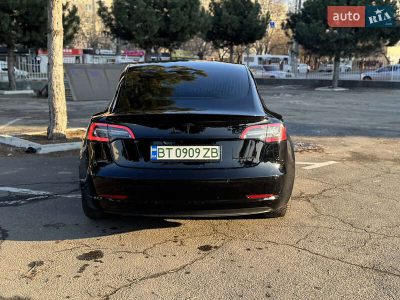 Седан Tesla Model 3 2020 в Одессе