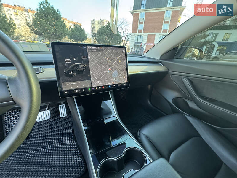 Седан Tesla Model 3 2020 в Одессе