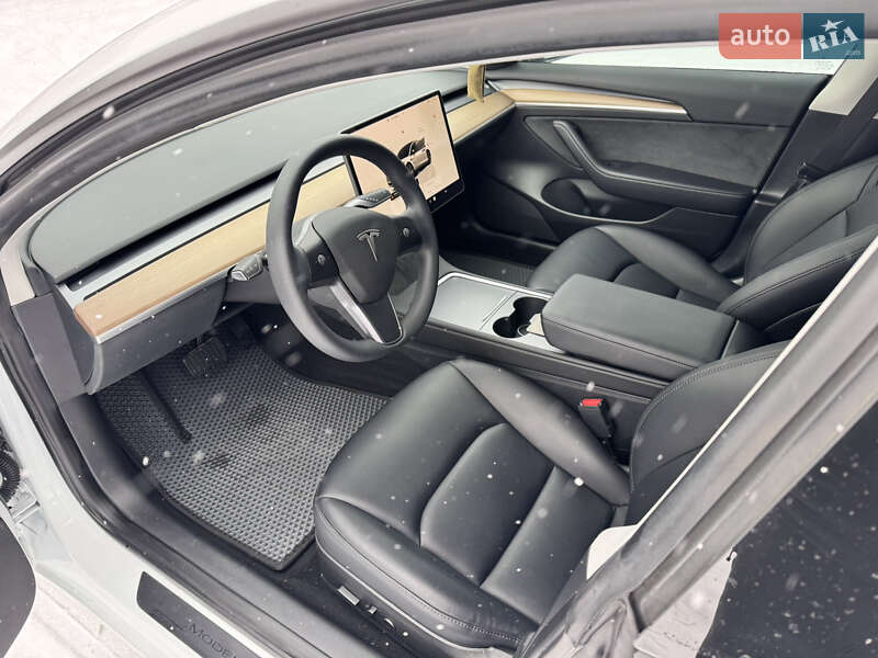 Седан Tesla Model 3 2023 в Дніпрі фото 7 Седан Tesla Model 3 2023 в Дніпрі