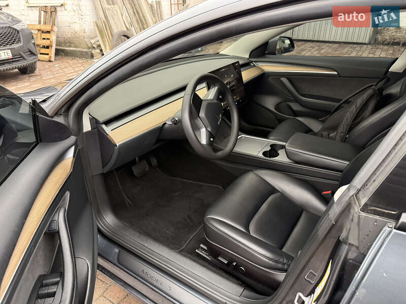 Седан Tesla Model 3 2022 в Дніпрі