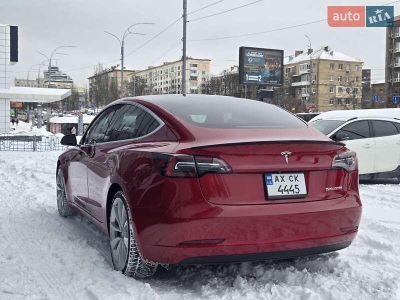 Седан Tesla Model 3 2019 в Киеве
