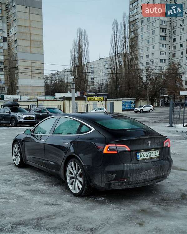 Седан Tesla Model 3 2018 в Харкові