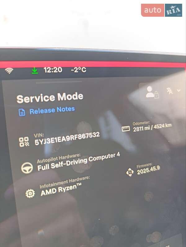 Седан Tesla Model 3 2024 в Черкассах