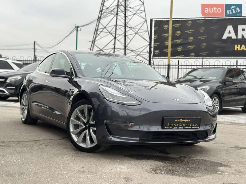 Седан Tesla Model 3 2018 в Харкові