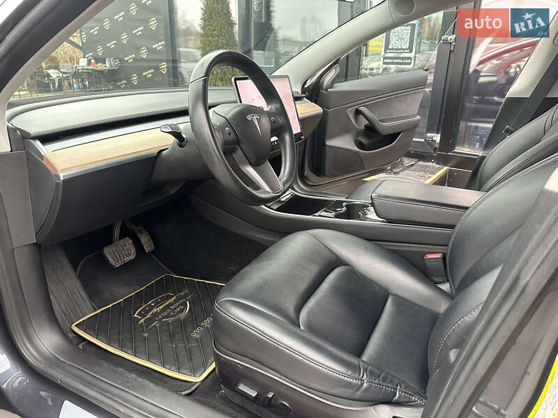 Седан Tesla Model 3 2018 в Харкові