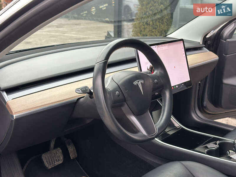 Седан Tesla Model 3 2018 в Харкові