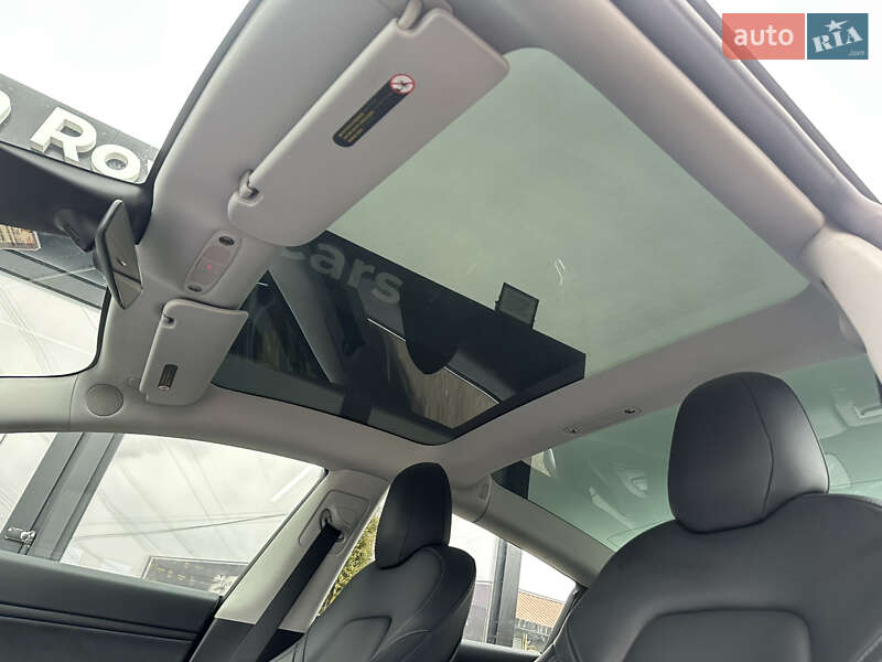 Седан Tesla Model 3 2018 в Харкові