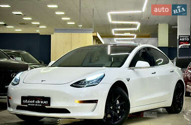 Седан Tesla Model 3 2020 в Николаеве