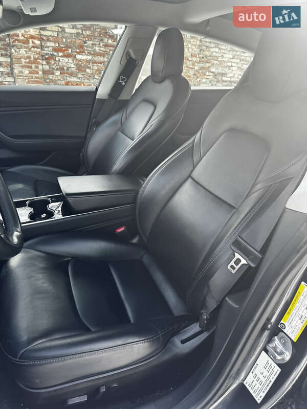 Седан Tesla Model 3 2019 в Львові фото 14 Седан Tesla Model 3 2019 в Львові