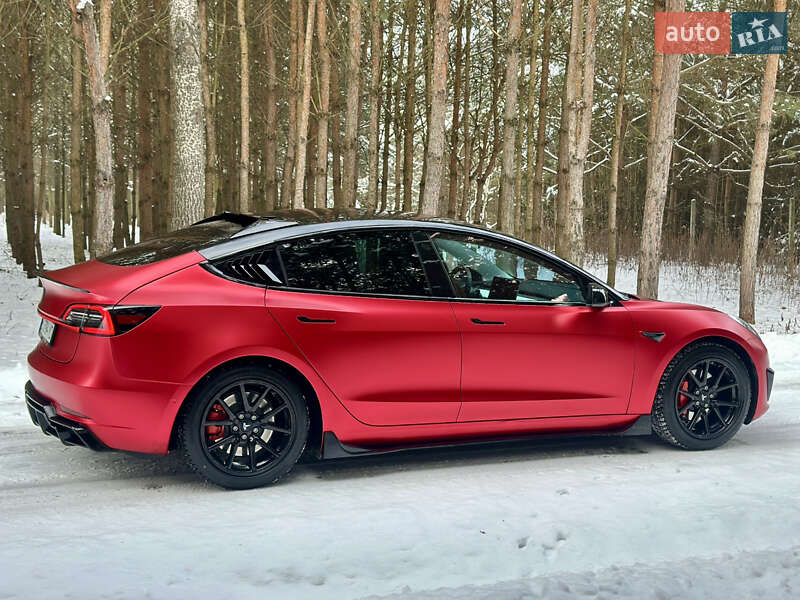 Седан Tesla Model 3 2019 в Львове