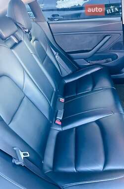 Седан Tesla Model 3 2019 в Фастове