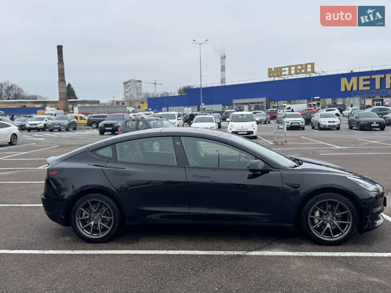 Седан Tesla Model 3 2022 в Житомире