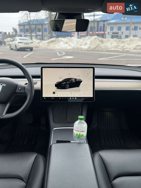 Седан Tesla Model 3 2022 в Житомире